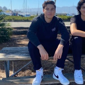 Meet your Posher, Cameron